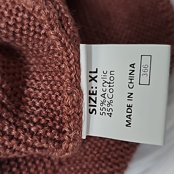 Sweater - Picture 6 of 7